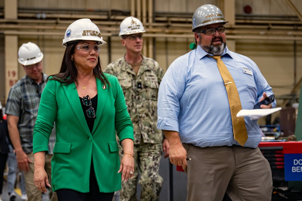 Secretary of Labor Visits Portsmouth Naval Shipyard