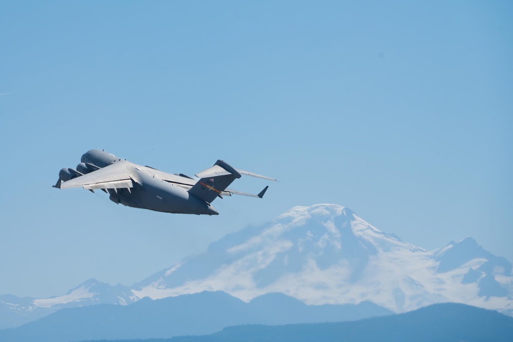 Altus AFB Demo Team performs at Abbotsford International Air Show