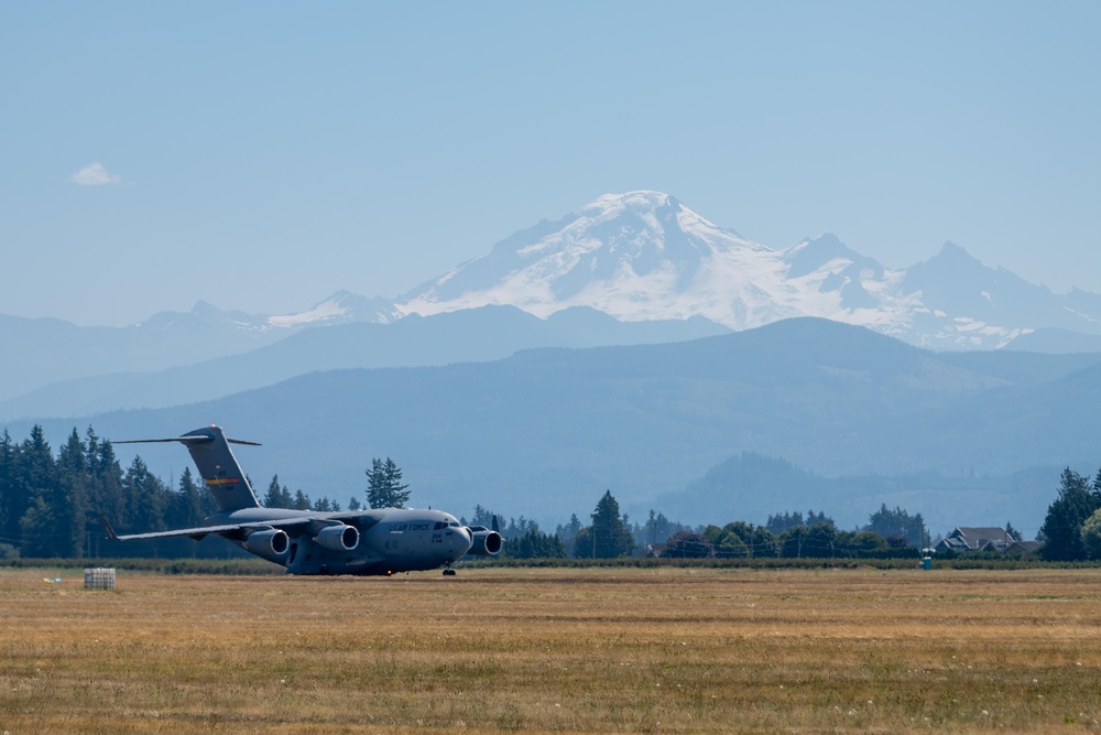 Altus AFB Demo Team performs at Abbotsford International Air Show