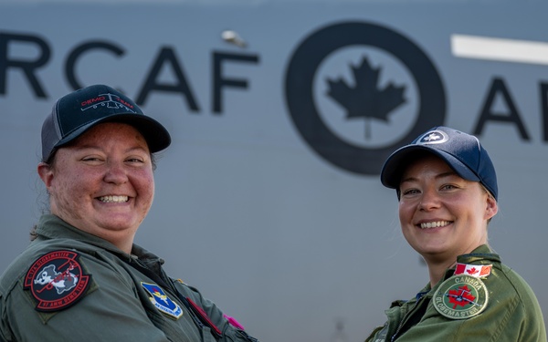 Altus AFB Demo Team performs at Abbotsford International Air Show