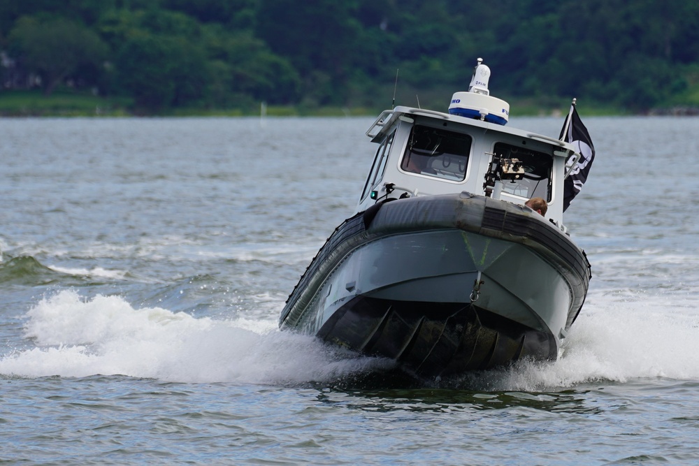 Harbor Patrol Unit training on the York River