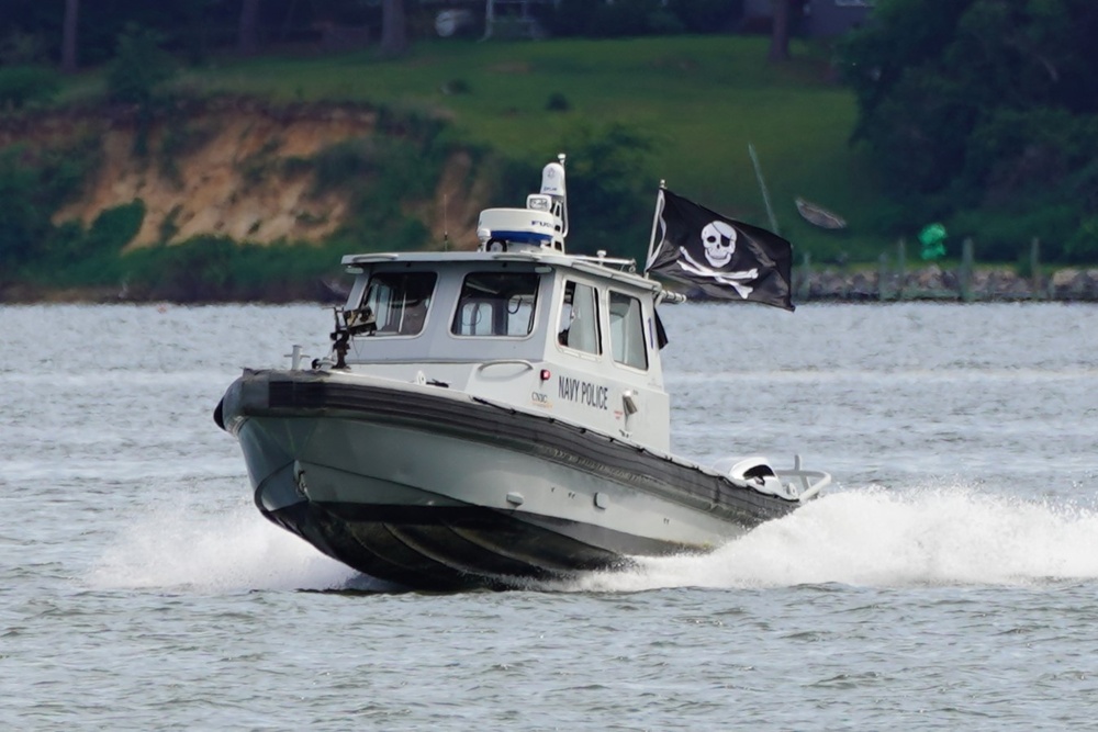 Harbor Patrol Unit training on the York River