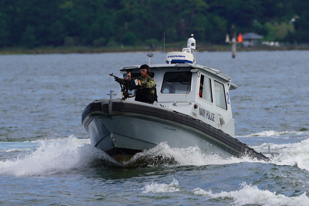 Harbor Patrol Unit training on the York River