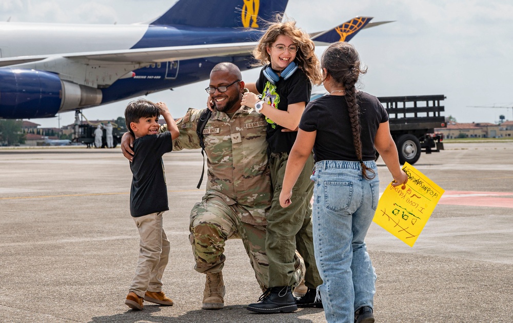 Friends and family welcome 555th FS personnel home
