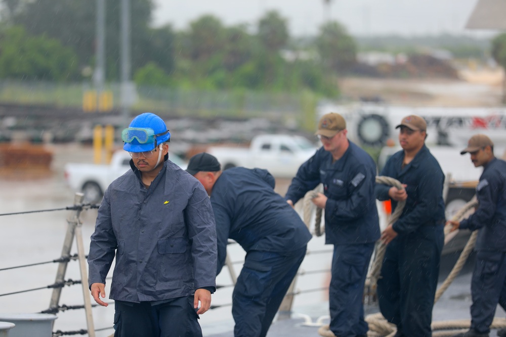 USS St. Louis Daily Operations to Support Homeland Security