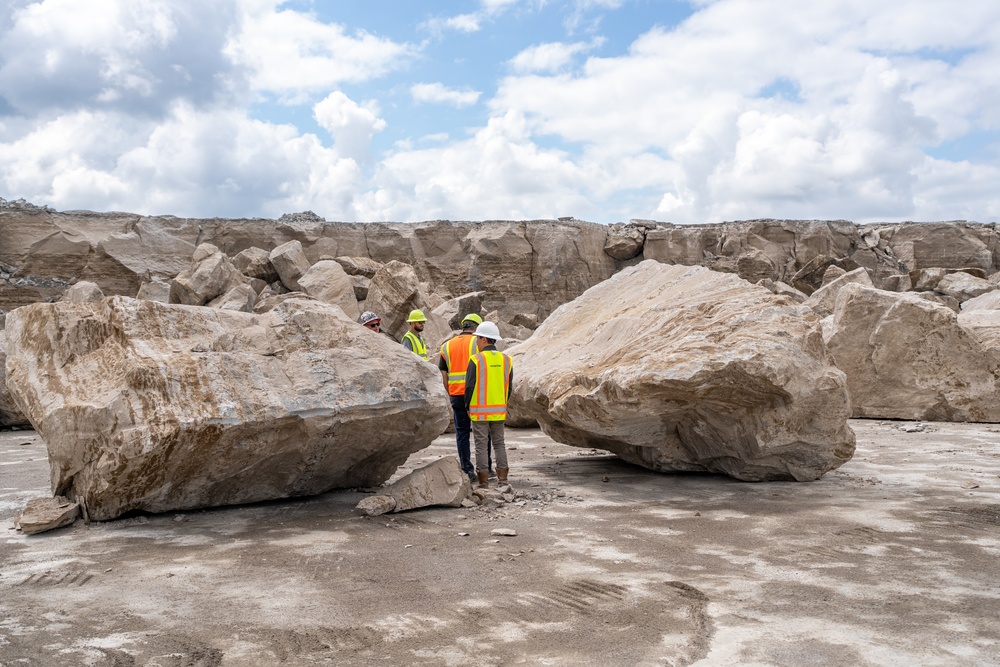 Buffalo District Armor Stone Selection at the Stone Quarry Buffalo District Armor Stone Selection at the Stone Quarry