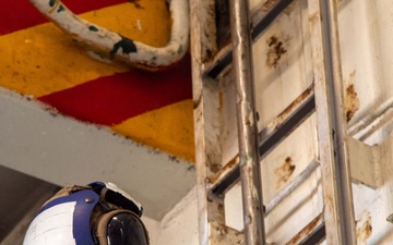 USS Theore Roosevelt Maintenance