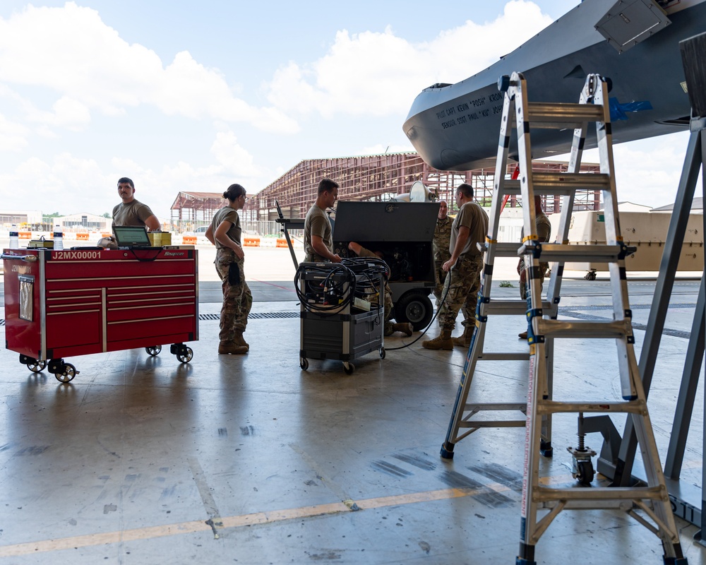 Photo of 116th Air Control Wing Maintenance Group