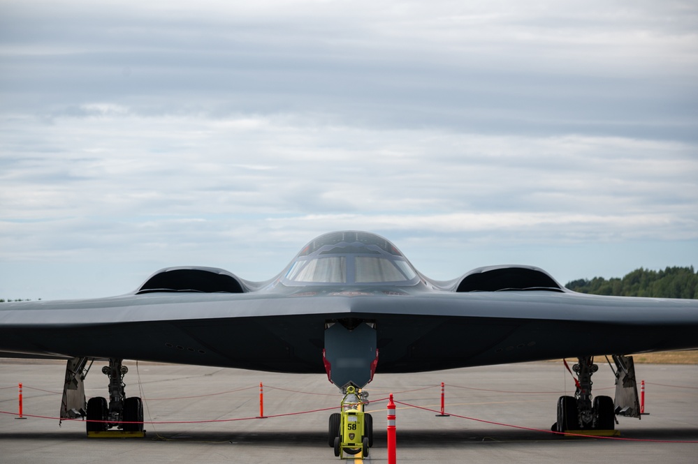 509th Bomb Wing visits JBER during U.S. and Russia meeting
