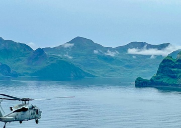 HSC-14 strengthens interoperability and search and rescue capability during Northern Edge 2025