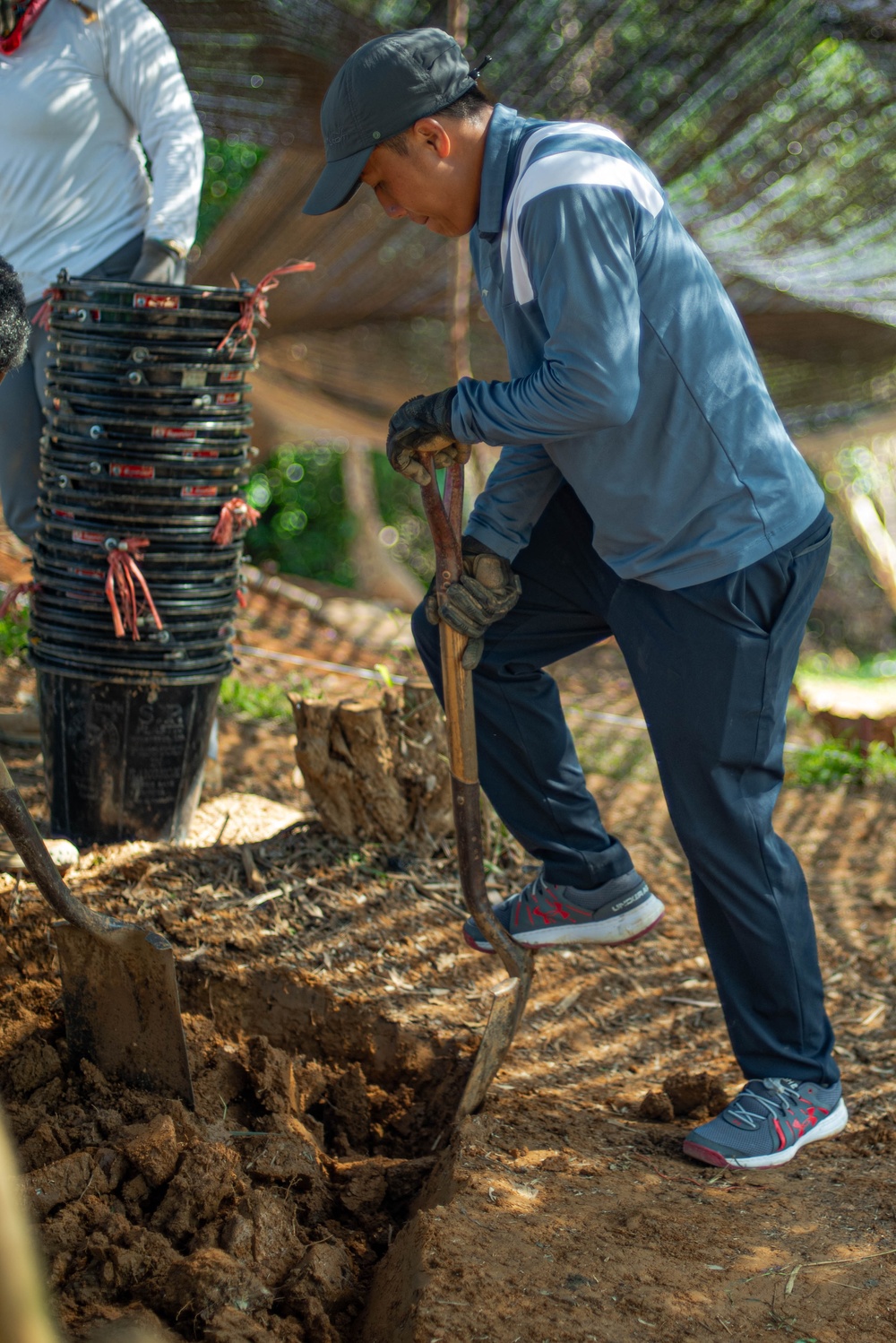 Recovery Team 1 and members of the Vietnamese Office for Seeking Missing Persons dig: Vietnam 25-3VN
