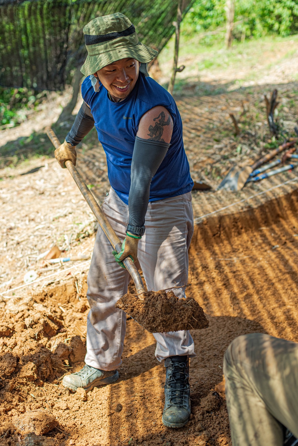 Recovery Team 1 and members of the Vietnamese Office for Seeking Missing Persons dig: Vietnam 25-3VN