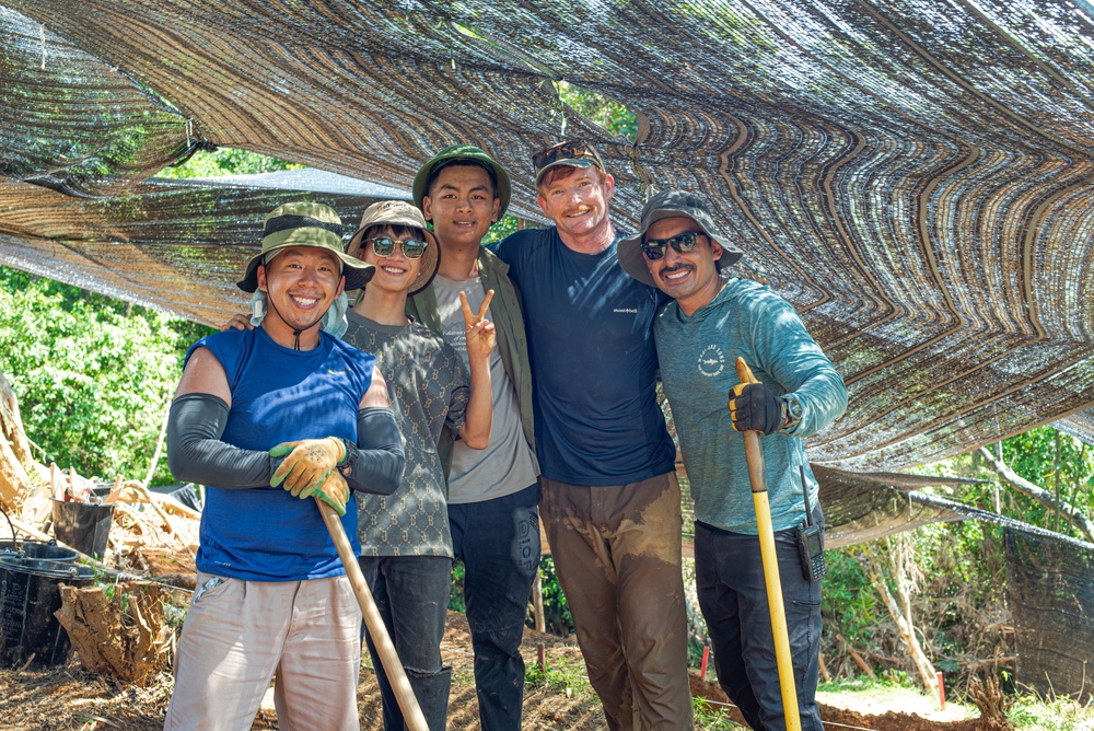 Recovery Team 1 and members of the Vietnamese Office for Seeking Missing Persons dig: Vietnam 25-3VN