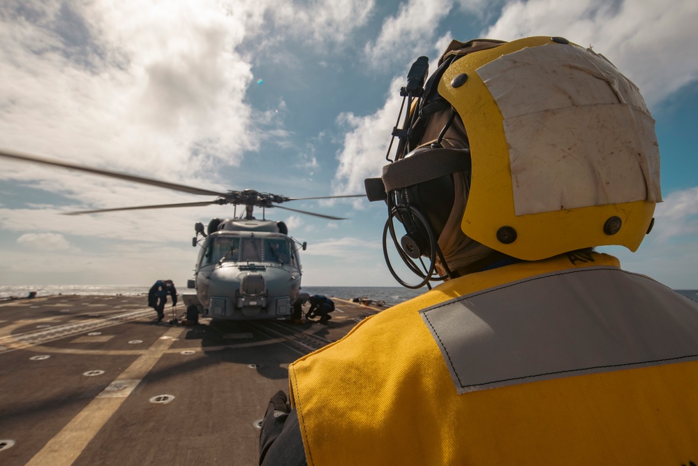 USS Winston S. Churchill (DDG 81) Conducts Flight Operations