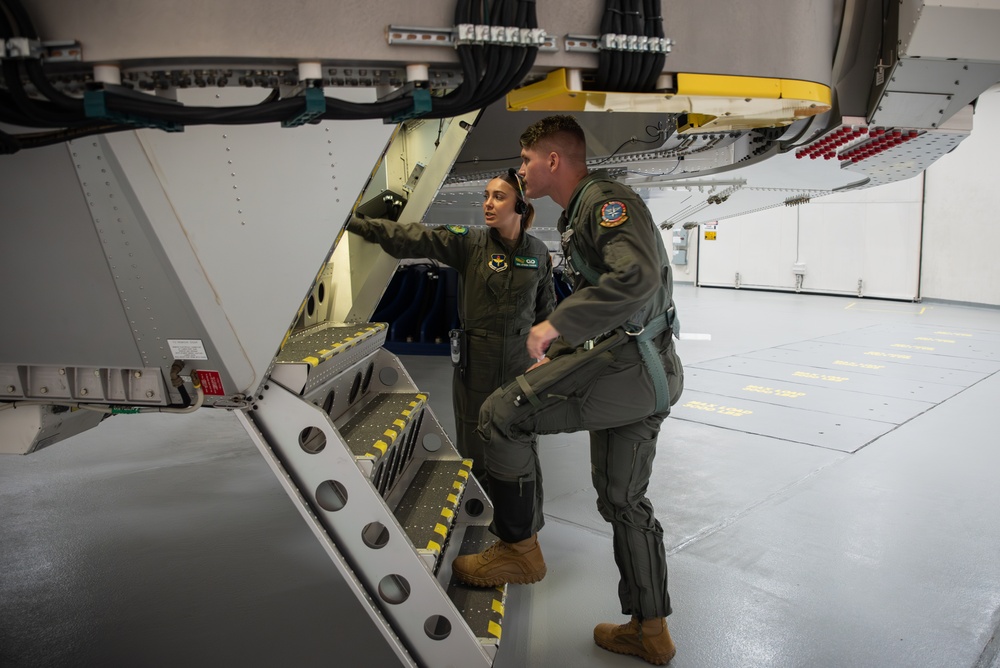 711 HPW centrifuge hosts Euro-NATO Joint Jet Pilot Training students