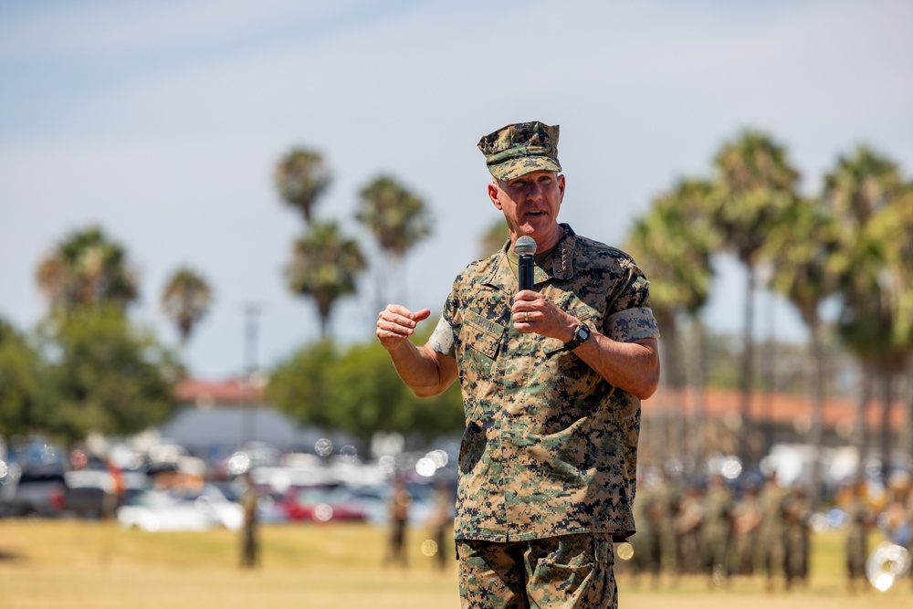 Commandant, Gen. Eric M. Smith attends I MEF Change of Command