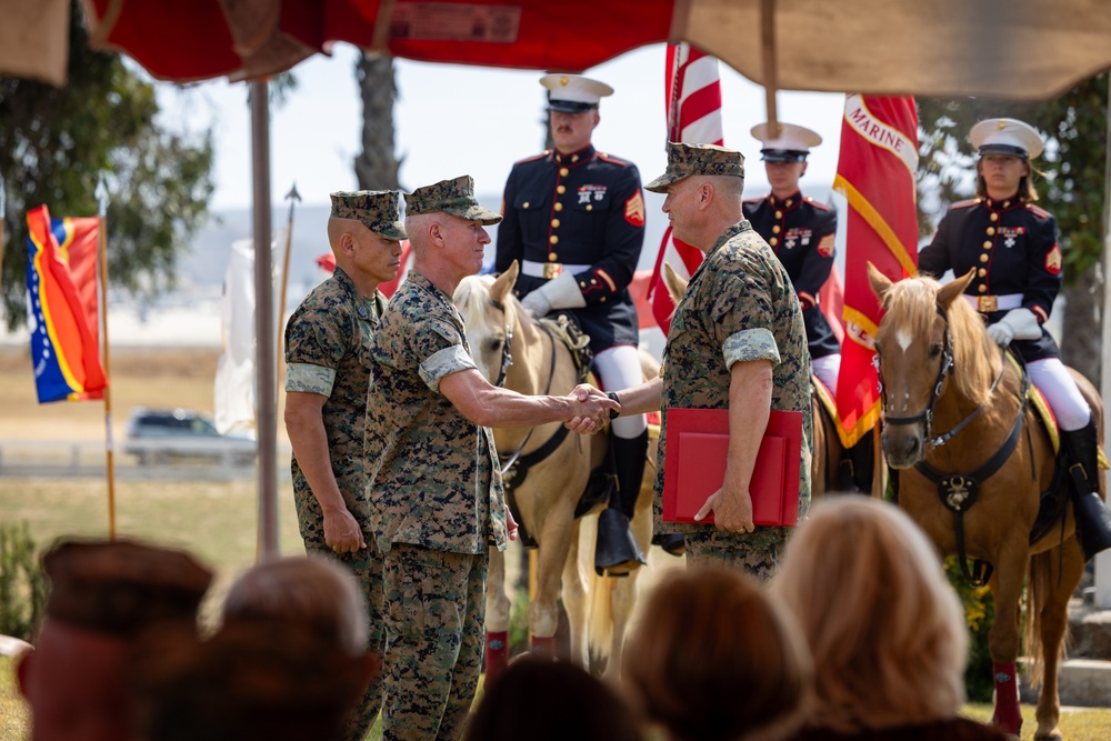 Commandant, Gen. Eric M. Smith attends Lt. Gen. Cederholm Retirement Ceremony