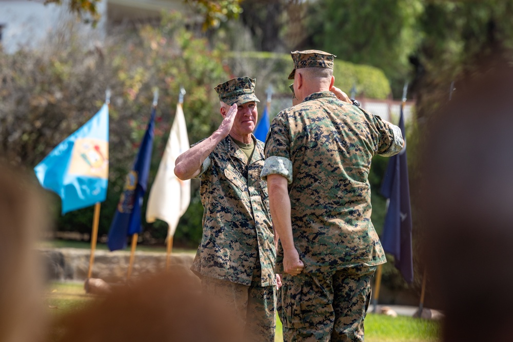 Commandant, Gen. Eric M. Smith attends Lt. Gen. Cederholm Retirement Ceremony