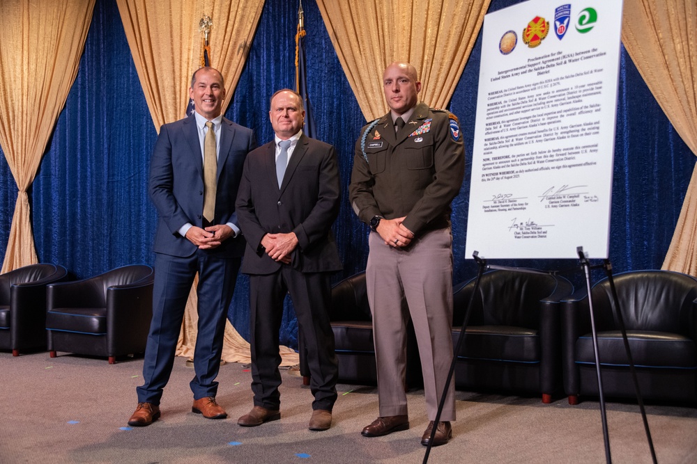 Army, Salcha-Delta district sign agreement for environmental services