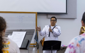 Navy Band Great Lakes Speaks to Trombone Master Class at Missouri State University During Springfield-Branson Navy Week