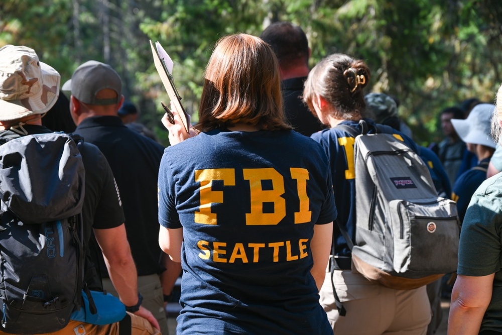 FBI Seattle: Search for Travis Decker