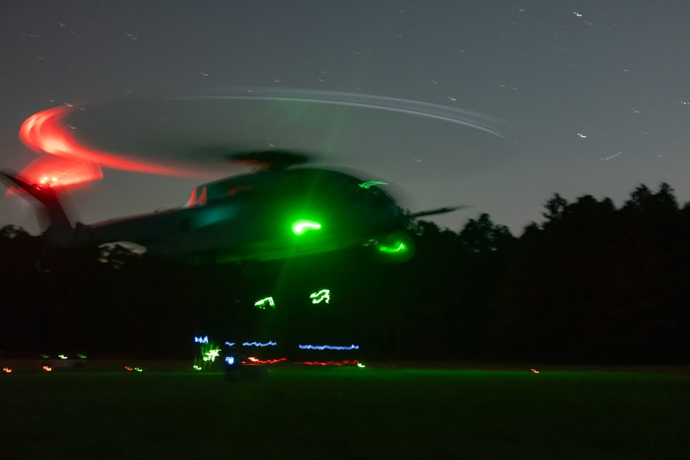 Marines with Logistics Operations School participate in helicopter support team training