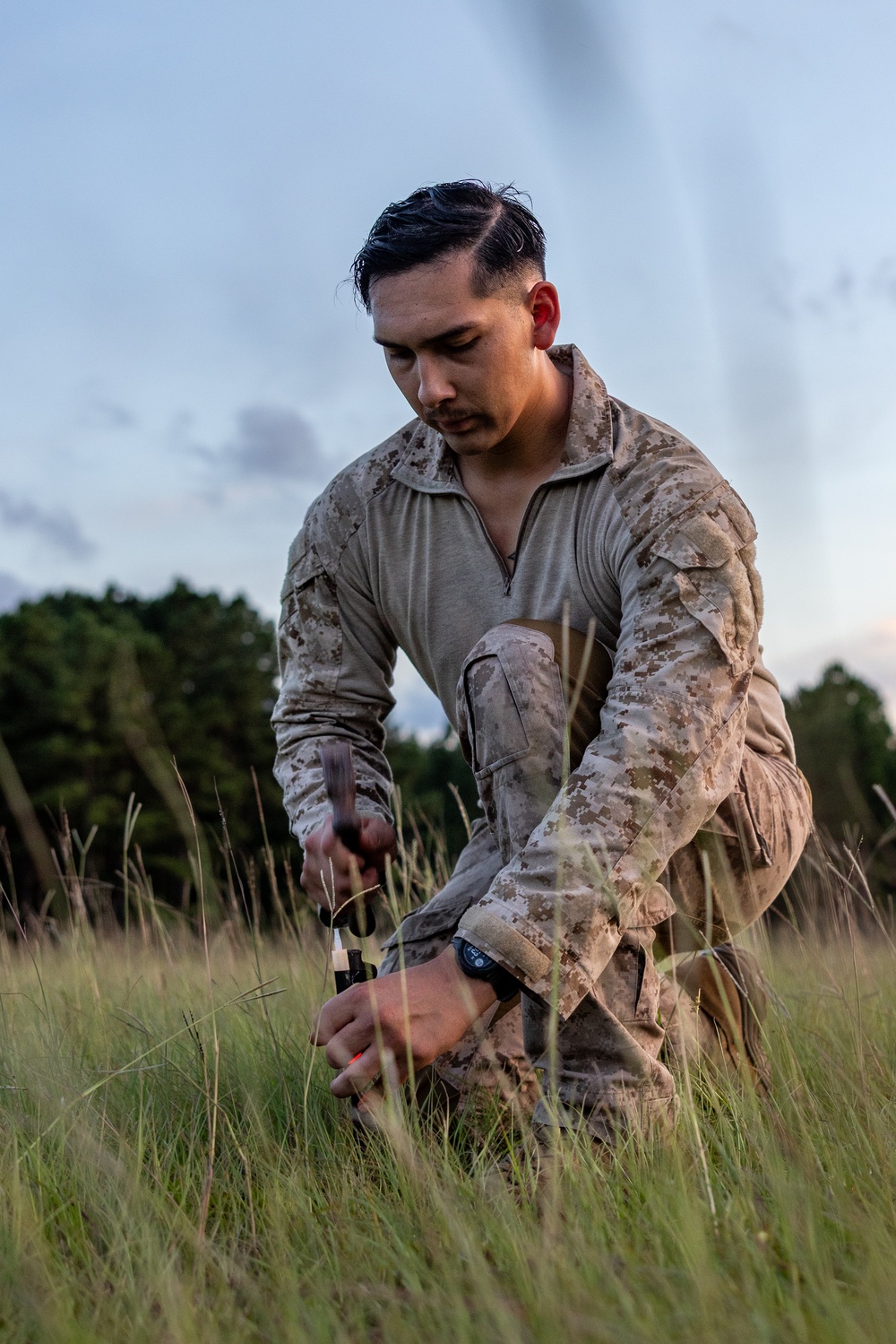Marines with Logistics Operations School participate in helicopter support team training