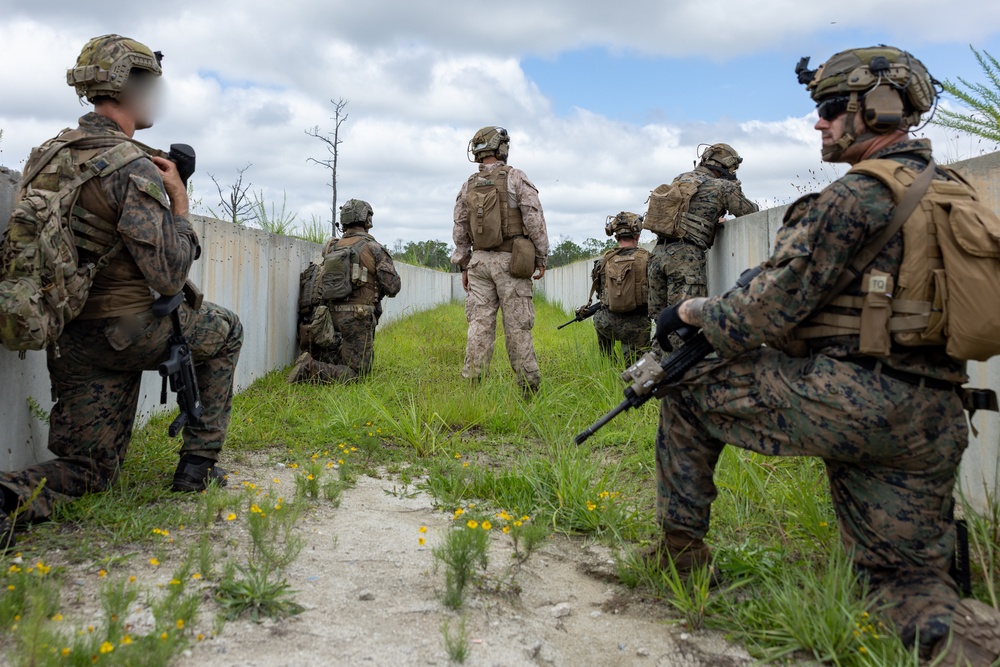 Marines with Infantry Unit Leaders Course participate in a combined arms live fire exercise