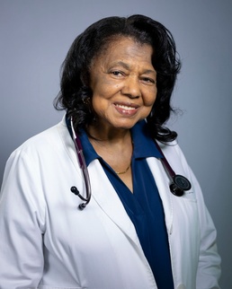 Pediatrician Dr. Wanda D. Foxx Has a 25-Year Legacy of Mentoring Residents, Interns at Walter Reed