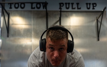 507th ARW Airman Breaks Base Plank Record