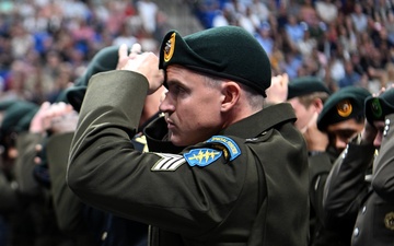 Soldiers Don Green Beret During Special Forces Graduation