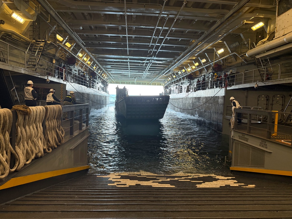 USS John P Murtha conducts well deck operations