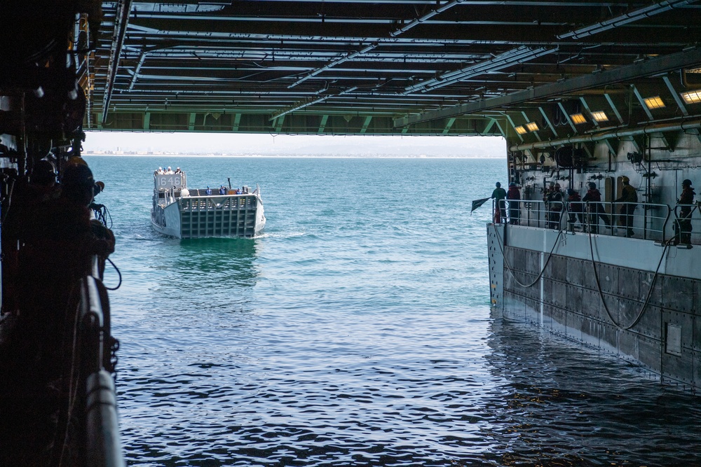 USS John P Murtha conducts well deck operations