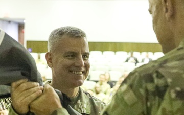 Army Reserve cyber warriors attend combined ceremony welcoming new leaders