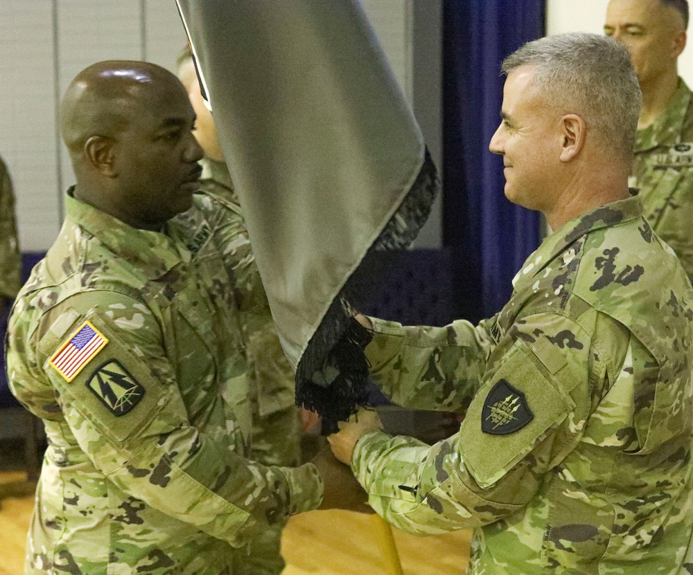 Army Reserve cyber warriors attend combined ceremony welcoming new leaders