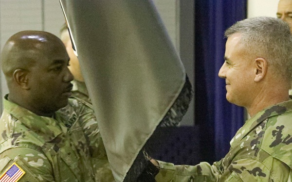 Army Reserve cyber warriors attend combined ceremony welcoming new leaders