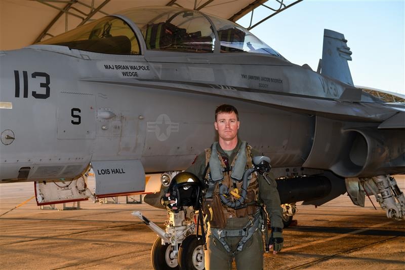 Two VX-31 testers earn national honors for delivering combat capabilities