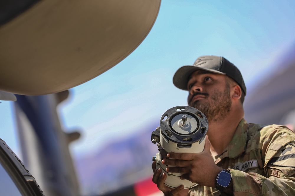 1st Air Cavalry Brigade Soldiers maintain Blackhawks to support DoD Mission