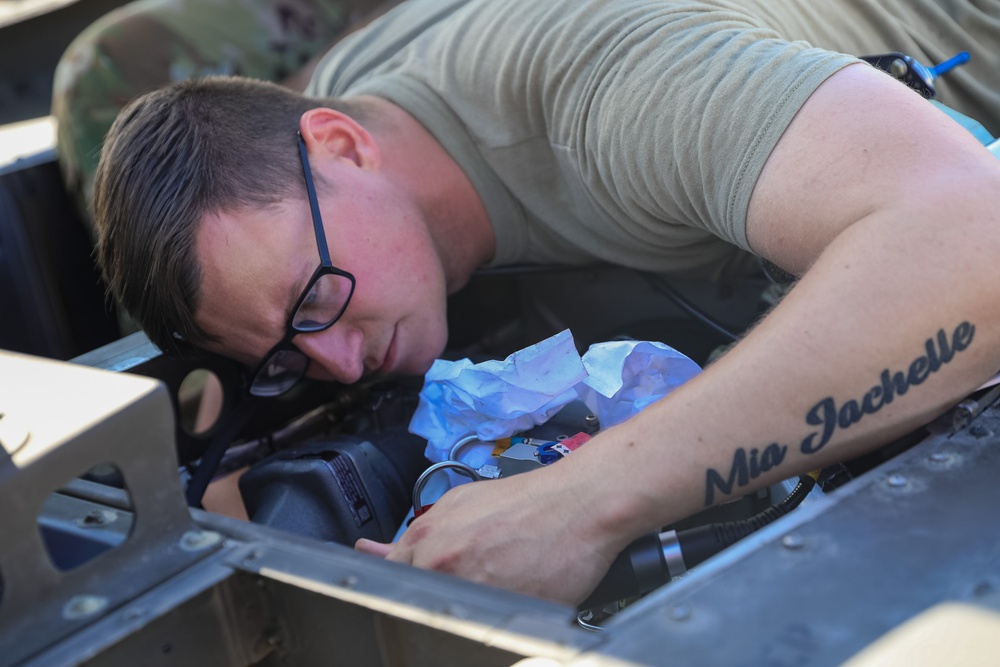 1st Air Cavalry Brigade Soldiers maintain Blackhawks to support DoD Mission
