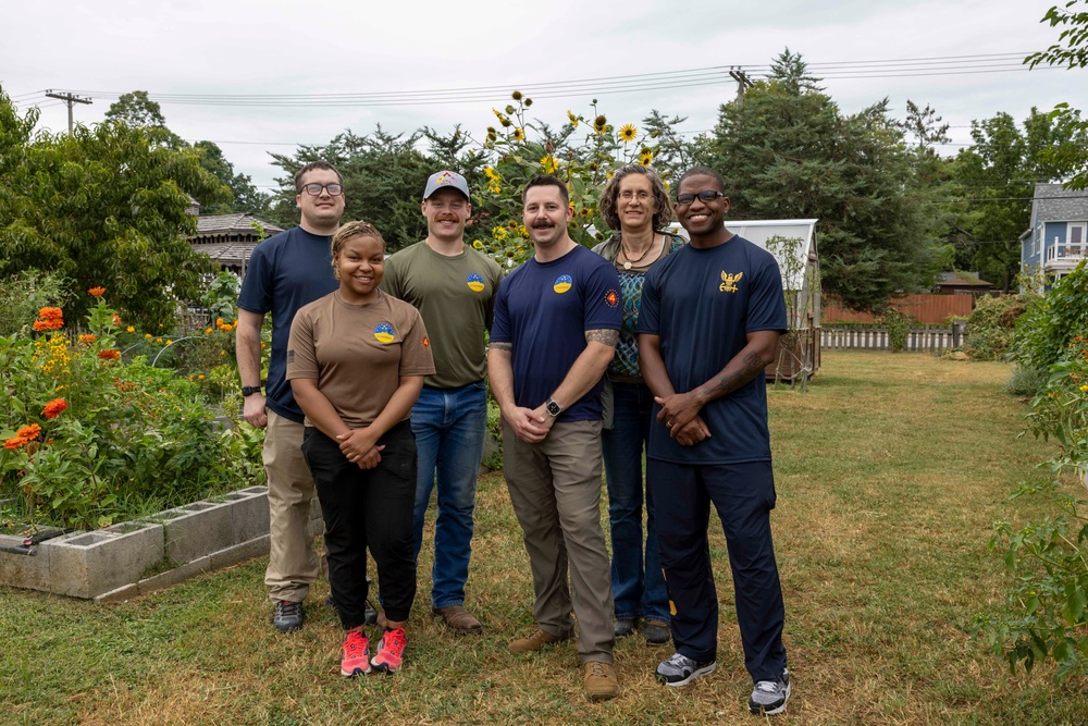 Sailors Help Clean Community Garden During Springfield-Branson Navy Weak