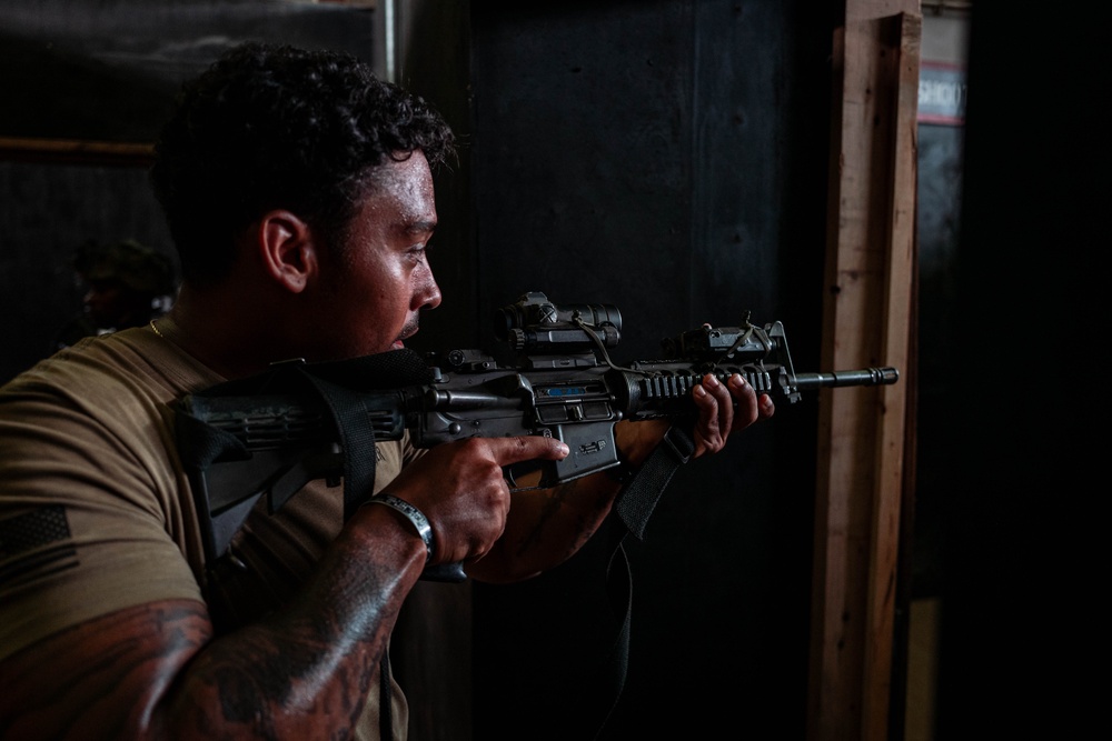 Clear! U.S. Soldiers Conduct Shoot House Training