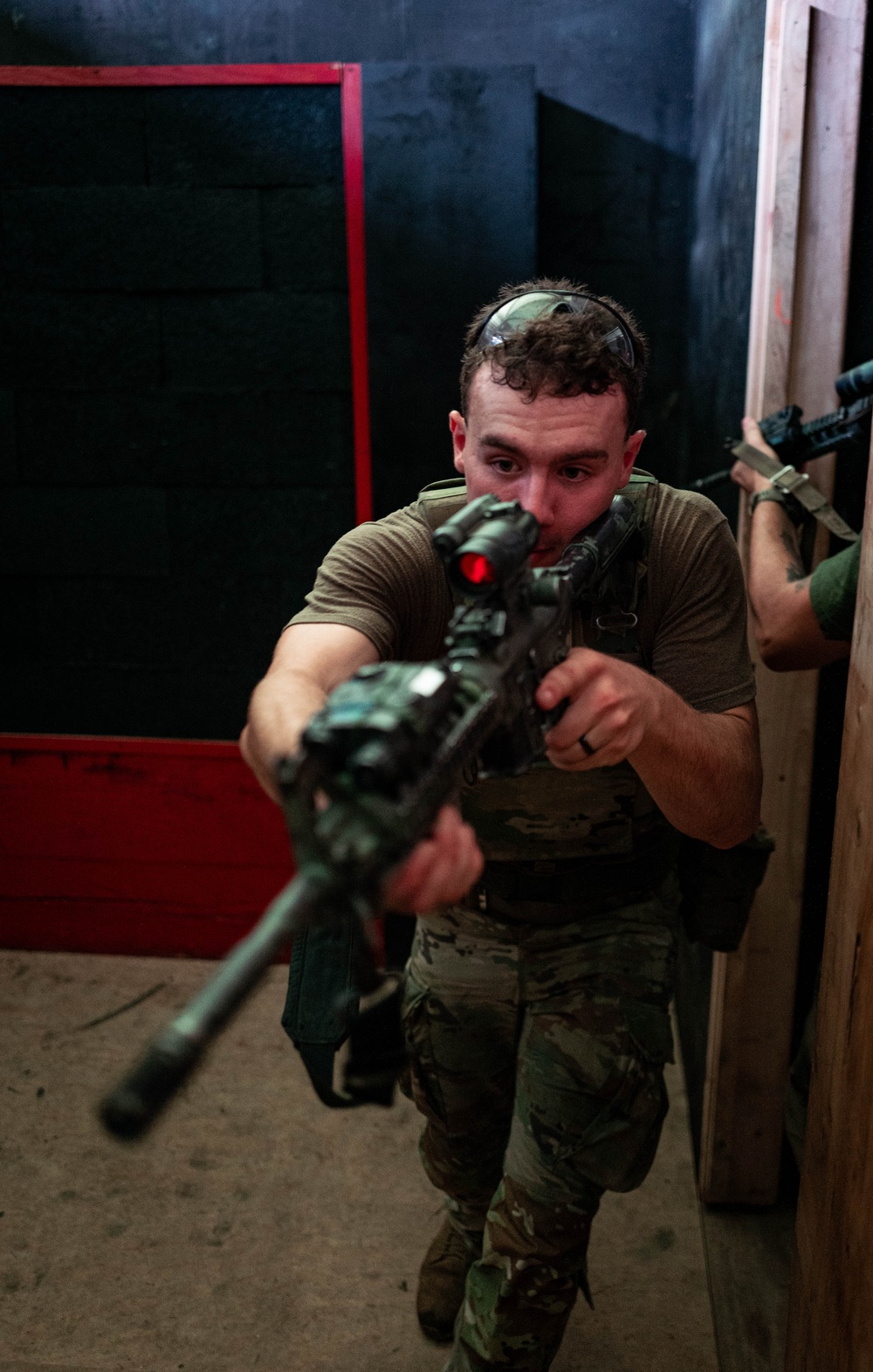 Clear! U.S. Soldiers Conduct Shoot House Training