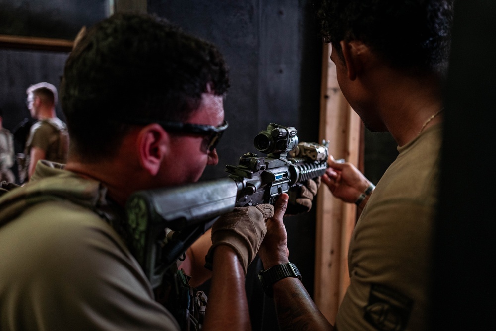 Clear! U.S. Soldiers Conduct Shoot House Training