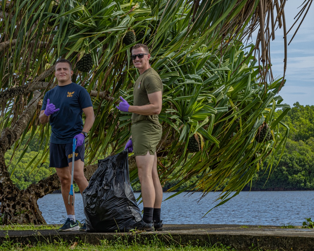 Semper Fi &amp; Sanitize: Koa Moana Marines and Sailors Clean Dekehtik Causeway With Naval Mobile Construction Battalion 4