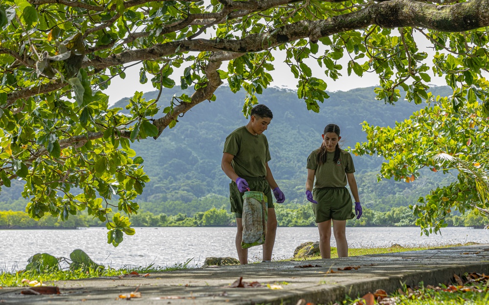Semper Fi &amp; Sanitize: Koa Moana Marines and Sailors Clean Dekehtik Causeway With Naval Mobile Construction Battalion 4