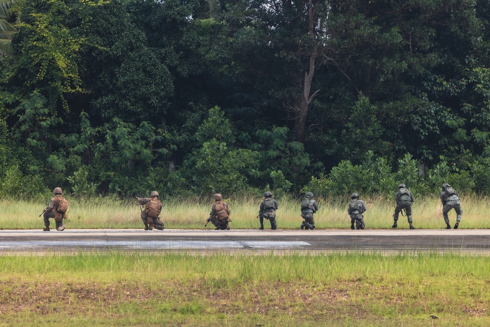 Ex Alon 25: U.S. Marines with MRF-D 25.3, Philippine Marines, Australian Army take part in Air Assault