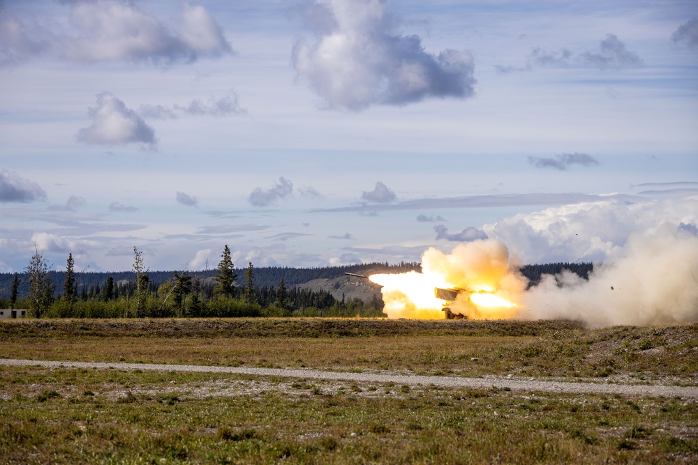 AE25 | 2/14 Conducts a HIMARS Live-Fire
