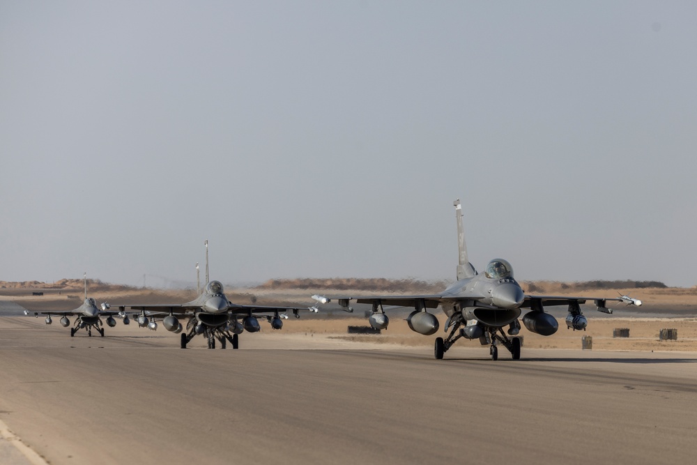 F-16s arrive in Egypt for BRIGHT STAR 25
