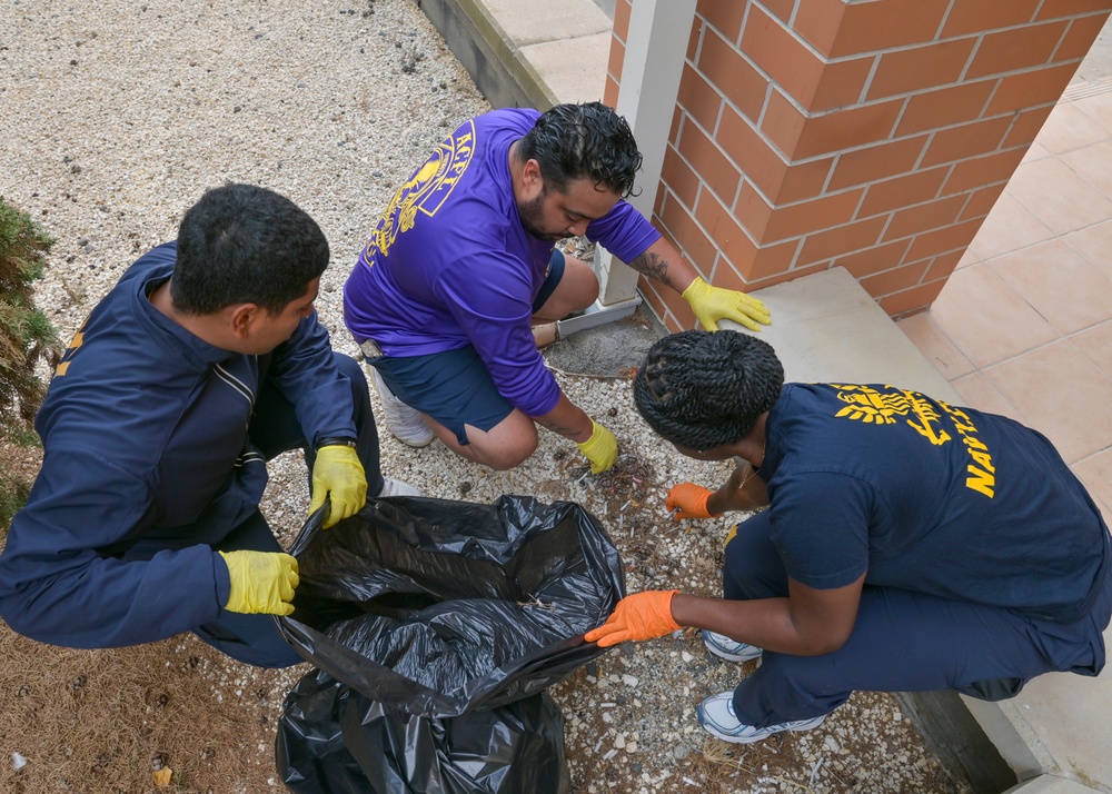 Keep Sigonella Beautiful Tiger Team Clean Up