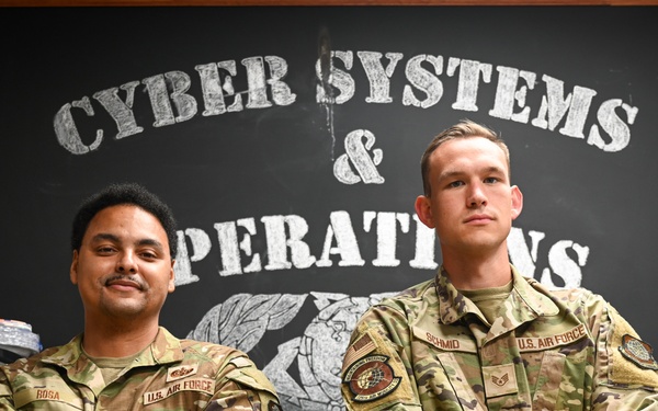 725 AMS &amp; 86 CS Airmen Team Up to Improve Cyber Capabilities on NAVSTA Rota